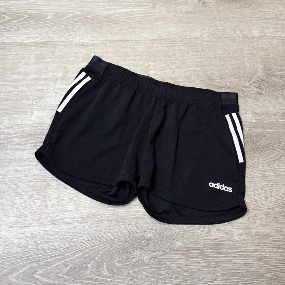•ADIDAS• CLIMALITE SHORTS